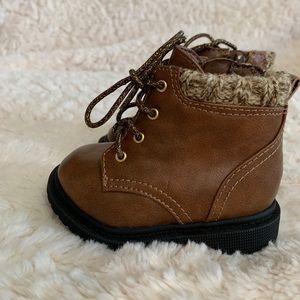 Little girls boots size 3 (New w/o tags)